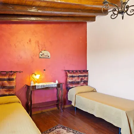 Charming In With Swimming Pool Holiday home